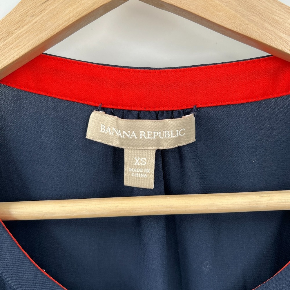 Banana Republic lightweight blouse clip front career office top navy boxy XS - Picture 2 of 11